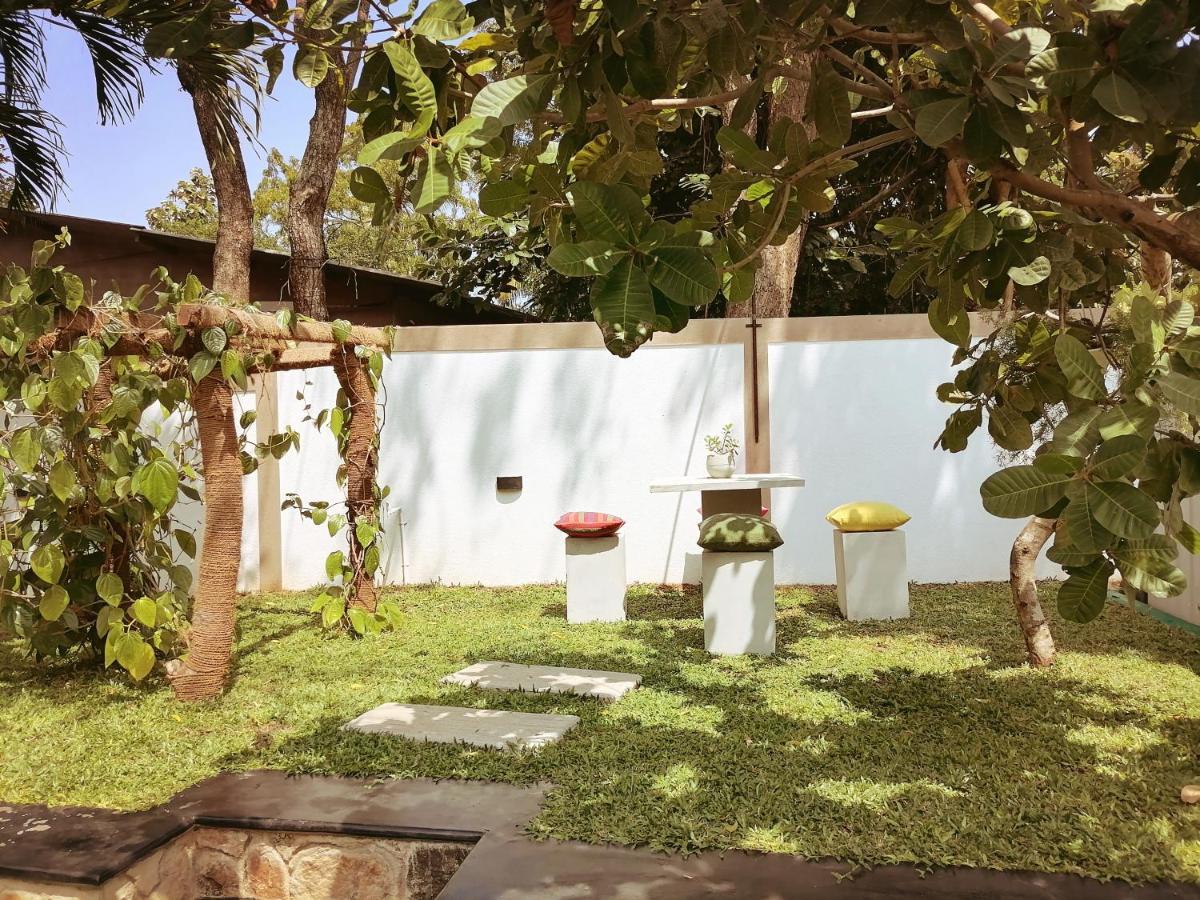 Ceylonima Home Stay Anuradhapura Ngoại thất bức ảnh
