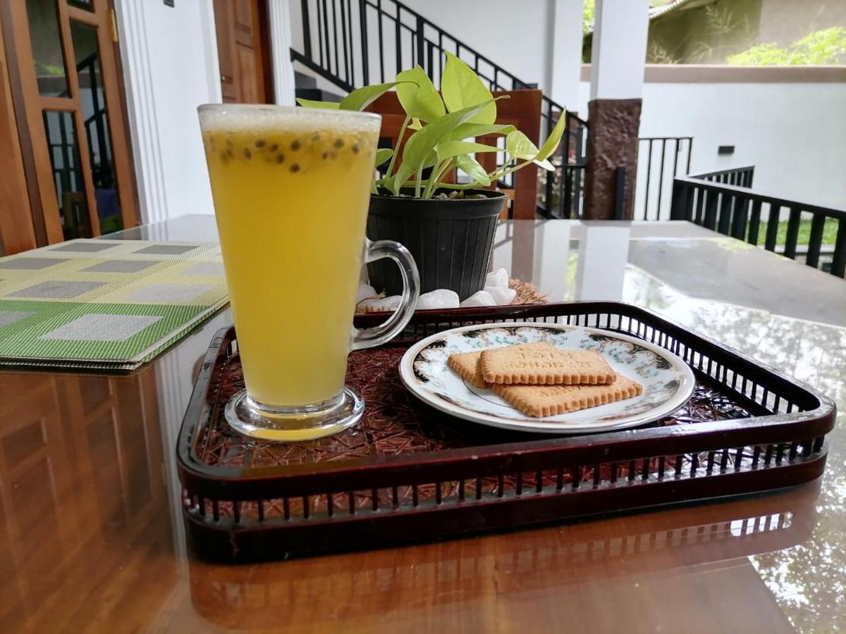 Ceylonima Home Stay Anuradhapura Ngoại thất bức ảnh