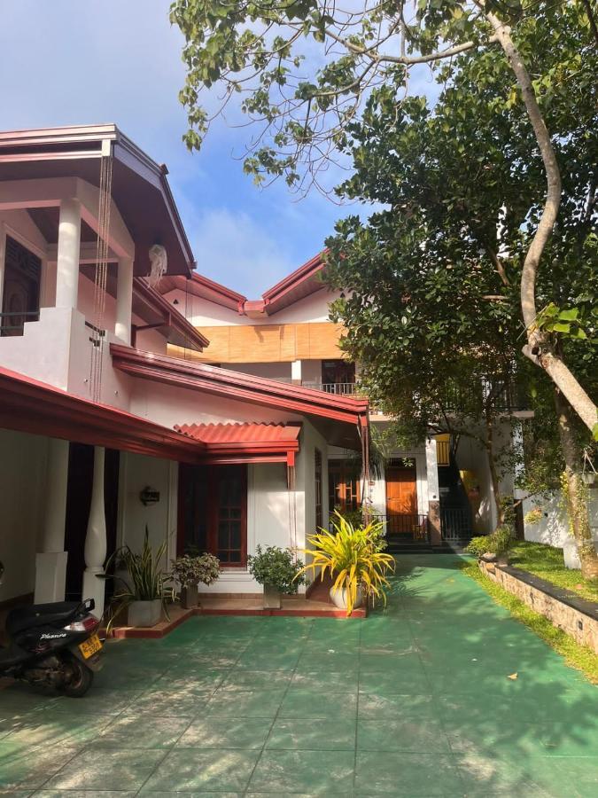 Ceylonima Home Stay Anuradhapura Ngoại thất bức ảnh